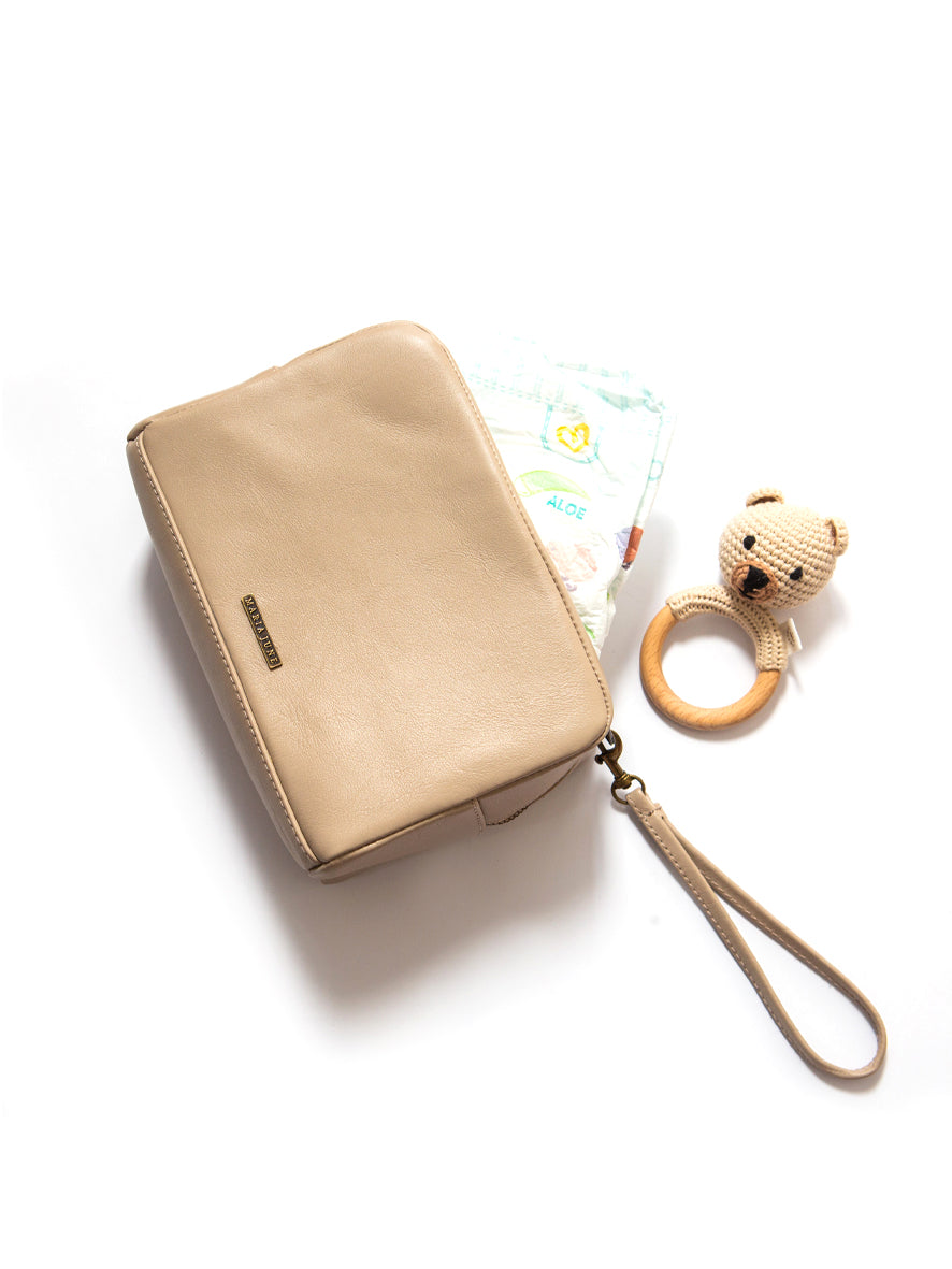 MJ ESSENTIALS POUCH - TAUPE